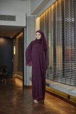 Sandra Burgundy - Image 3